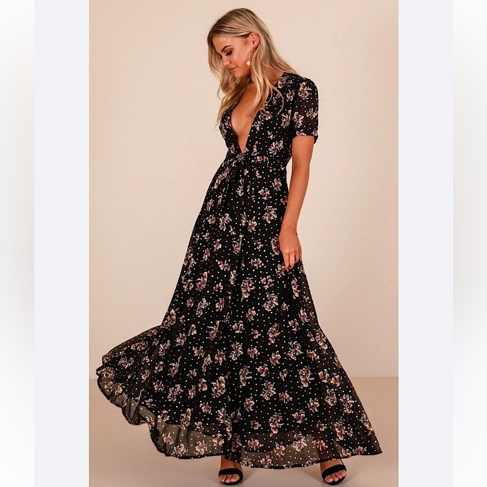 Sadie + Sage | Black + Gold Floral Maxi Dress | Deep V | Size Small